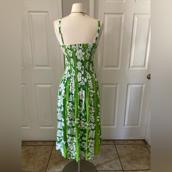 SWEET LADY Women's Seville Floral Print Smock Sundress  In Green Lotus Summer - Picture 5 of 6